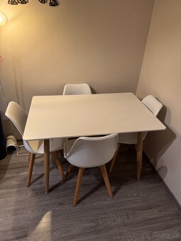 Set jídelního nábytku stůl Catini TABERG + 4ks židle bílá - 2