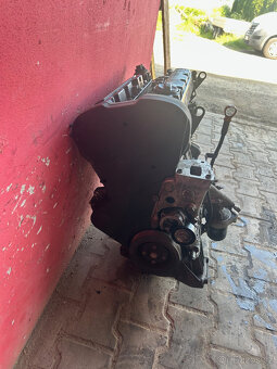 Motor 2,0i Citroen C5 RFN 100KW Peugeot 307 záruka - 2