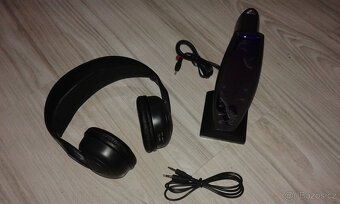 Bezdrátová sluchátka 8v1.Možné připojení k tv,dvd,pc,mp3 - 2