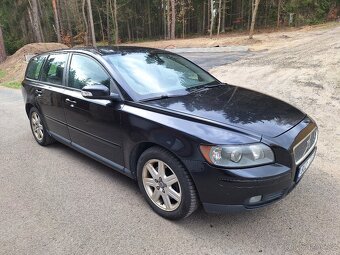 Prodám Volvo V50, 2.0 D, 100 kW, r.v.2006 kombi - 2
