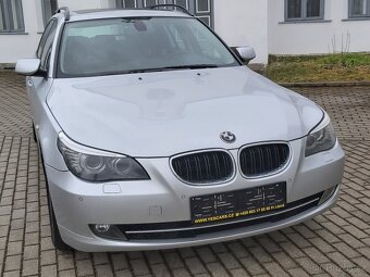 BMW 525i, 2007, jen 193.000 km, manuál - 2