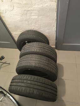 4x 185/55 R15 82 V Letni Pneu na diskach vyvazene - 2