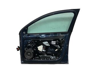Pravé přední dveře modrá satin LC5F VW Passat B6 r.v. 2007 - 2