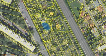 Krásná zahrada 300m2 s chatou Praha Strašnice - 2