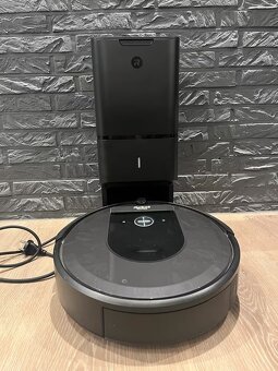 Vysavač iRobot Roomba i7 - 2