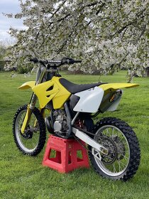 Suzuki RM 250 - 2