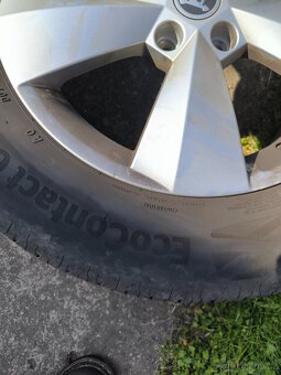 215/65r17 - 2