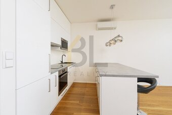 Prodej bytu 1+kk s lodžií, o výměře 32m2, Hodonín - 2