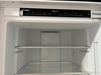 Vestavná lednice Bosch s 0°C zónou - zánovní - 2