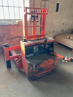 2 x elektrický čtyřcestný ručně vedený VZV - 2
