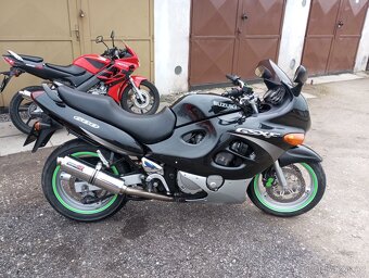 Suzuki GSX 600f - 2