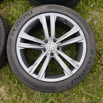 Antracitové Alu kola R18 Škoda Superb3 VW Tiguan Sharan - 2