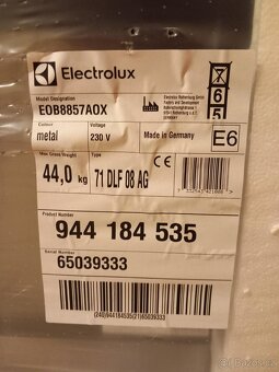 Prodám vestavnou parní troubu Electrolux - 2