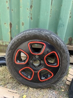 2× přední ALU disky Fiat 500 15″ + pneumatiky Continental - 2