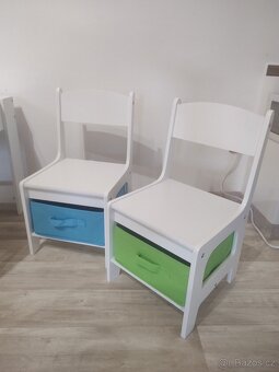 Dětský stůl a židličky - 2