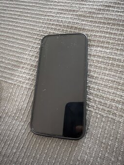 iPhone 16e 128GB černý - 2