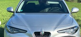 Alfa Romeo Giulia 2,2 180PS - 2