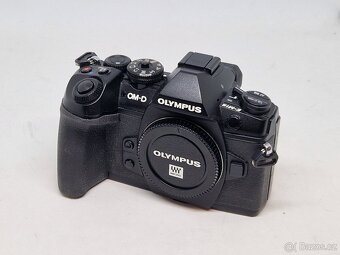 Olympus OM-D M-1 MkII v TOP stavu, komplet krabice - 2