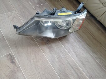 Xenony Mitsubishi Outlander - 2