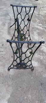 Podstavec šicího stroje - 2