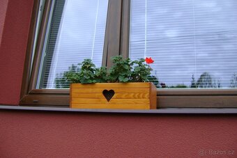 Obal na plastový truhlík srdíčka - 2