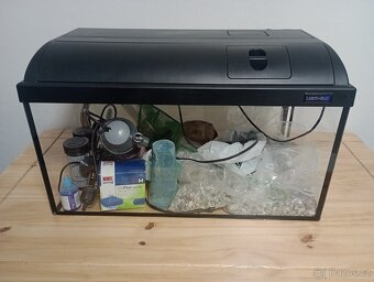 Komplet vybavené akvárium s UV lampou 30x30x60 - 2