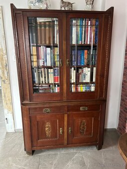 Starožitný nábytek - 2