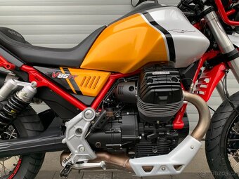 Moto Guzzi V 85TT ABS, LED, KUFR, Euro 5 - 2
