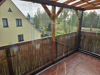 Bezrámové zasklení pergoly tl. 10 mm - 2