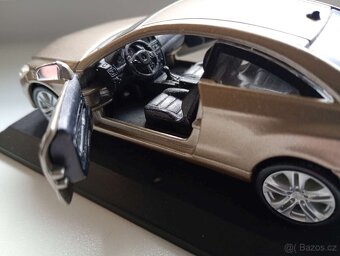 Mercedes Benz E-Class Coupe (Burago) - 2