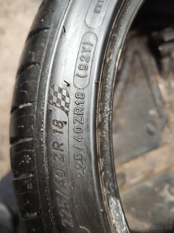 225/40 R18 Michelin - 2