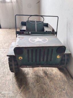 Šlapací autíčko Jeep - 2