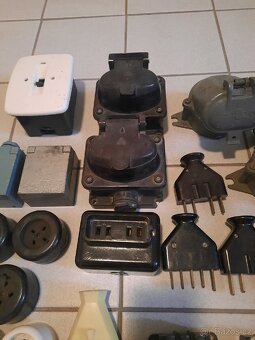 Retro zástrčka,vypínač,zásuvka 220/380V - 2