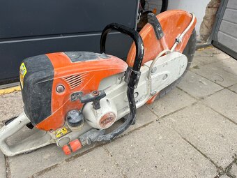 Rozbrušovací pila stihl - 2