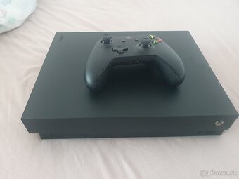 xbox one x 1tb s ovladačem, hry - 2