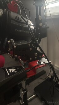 Thrustmaster T300 + řadící a ruční páka. - 2