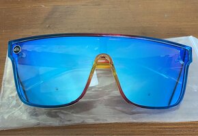 nové sluneční brýle Quiksilver . - 2