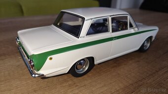 Modely AutoArt a Kyosho 1:18 - 2