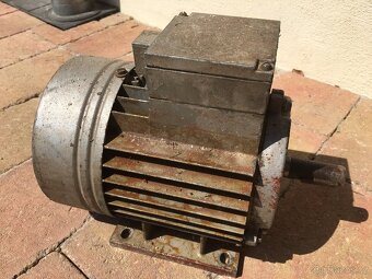 Elektromotor MEZ Mohelnice 750W, 2840 ot. 380/220V - 2