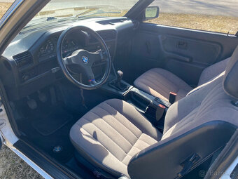 BMW Coupe 320i - 2