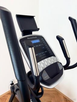 Eliptický trenažér NORDICTRACK C5.5 - 2