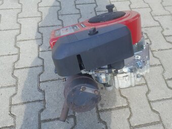 MOTOR DO ZAHRADNÍHO TRAKTŮRKU - 2