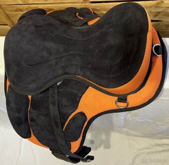 Bezkostrové FreeMax sedlo oranžové - 2
