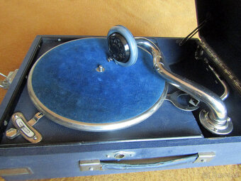 Gramofon Triumphon - 2