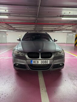 BMW e91 facelift, zadokolka 330d manual - 2
