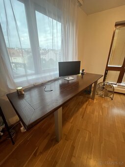 Velký jídelní stůl - 2