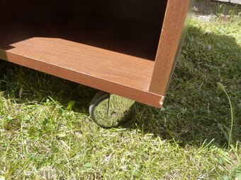 IKEA BOKSEL konferenční stolek na kolečkách 79x79 - 2