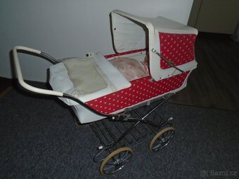 Dětský kočárek + panenka, retro - 2
