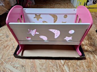 dřevěná postýlka pro panenky - 2