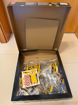 LEGO Technic 42006 – Bagr / Excavator - 2